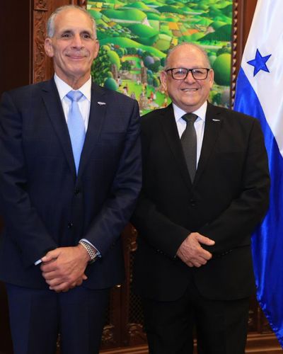 Fotografía oficial de FERNANDO FRANCISCO ANDURAY DIAZ