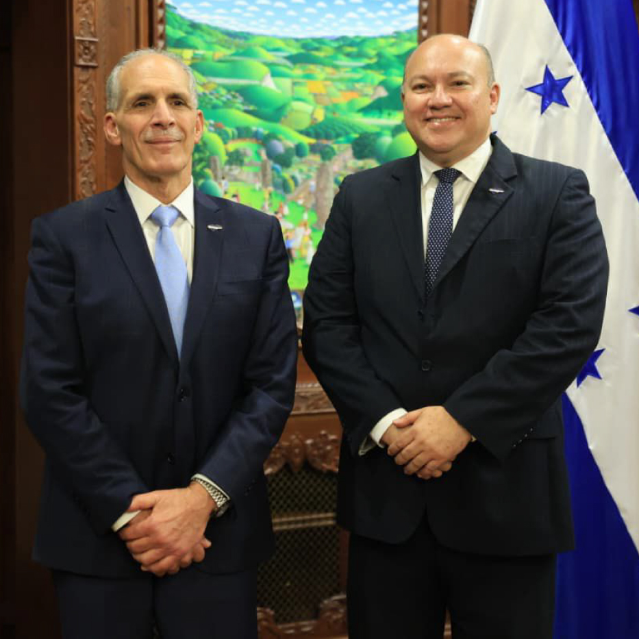 CÉSAR AUGUSTO CACERES